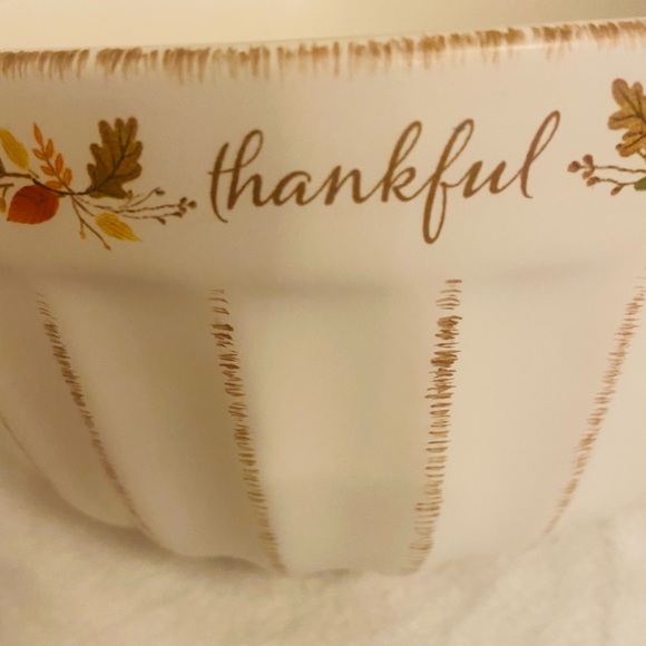 Kitchen/Holiday Mixing Bowl or a simple holiday display Thanksgiving/Fall NWT - Picture 1 of 6